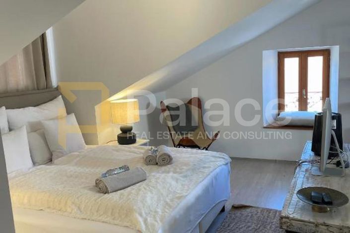Image No.22-5 Bed House for sale
