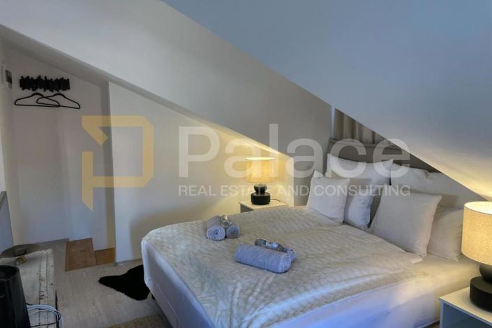 Image No.26-5 Bed House for sale