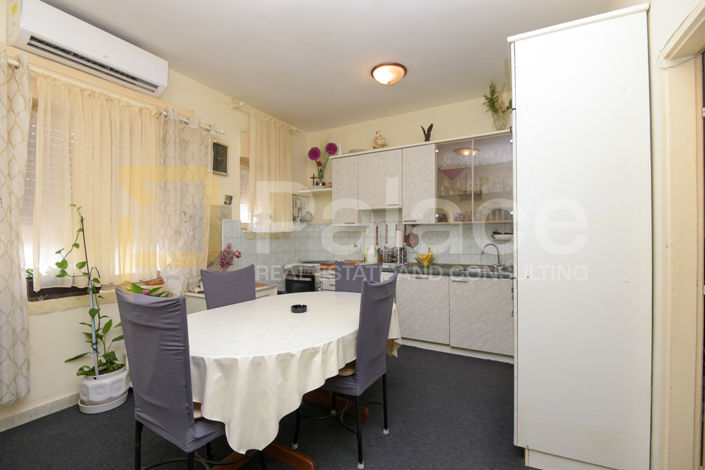 Image No.13-5 Bed House for sale