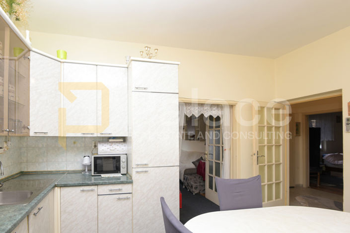 Image No.18-5 Bed House for sale