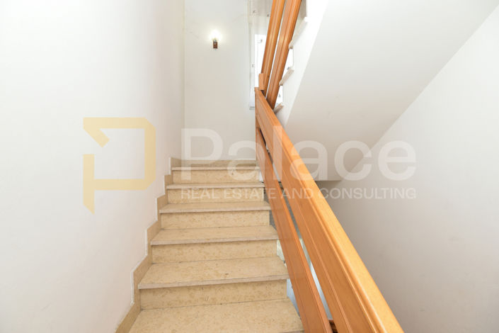 Image No.20-5 Bed House for sale