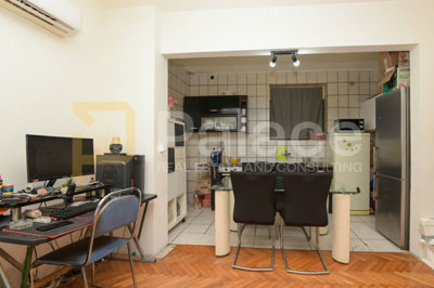 kuca-s-tri-stana-na-odlicnoj-lokaciji-u-gradu-sibenik_4