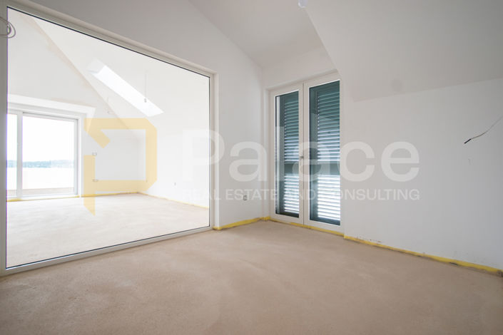 Image No.18-3 Bed Apartment for sale