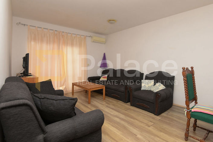 Image No.10-6 Bed House for sale