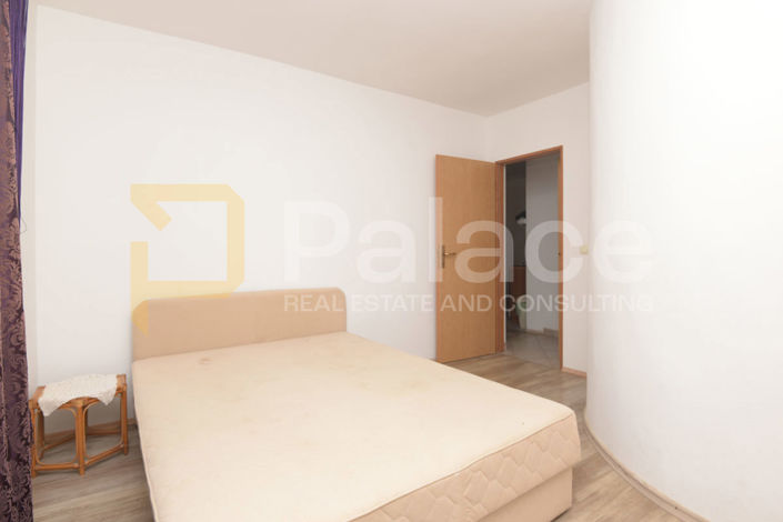 Image No.11-6 Bed House for sale