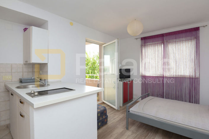 Image No.24-6 Bed House for sale