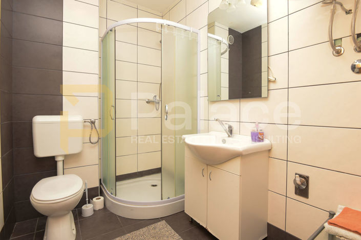 Image No.27-6 Bed House for sale