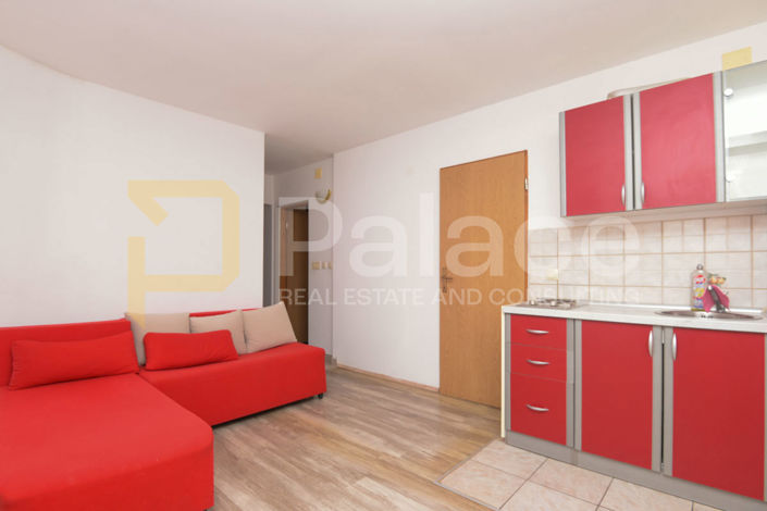 Image No.6-6 Bed House for sale