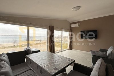 1 - Vir, Maison