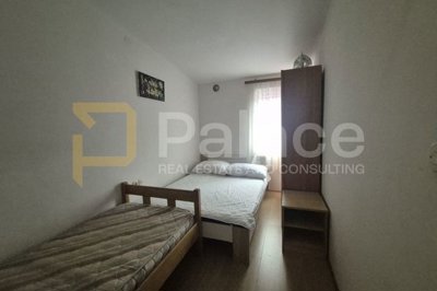 kuca-s-tri-apartmana-80-m-od-mora_8