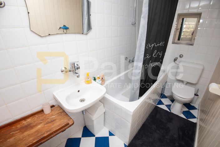 Image No.14-5 Bed House for sale