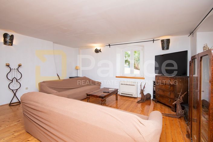 Image No.15-5 Bed House for sale