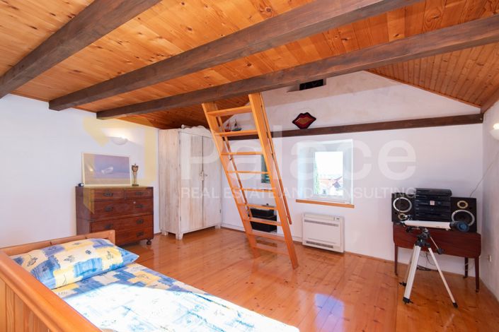 Image No.21-5 Bed House for sale