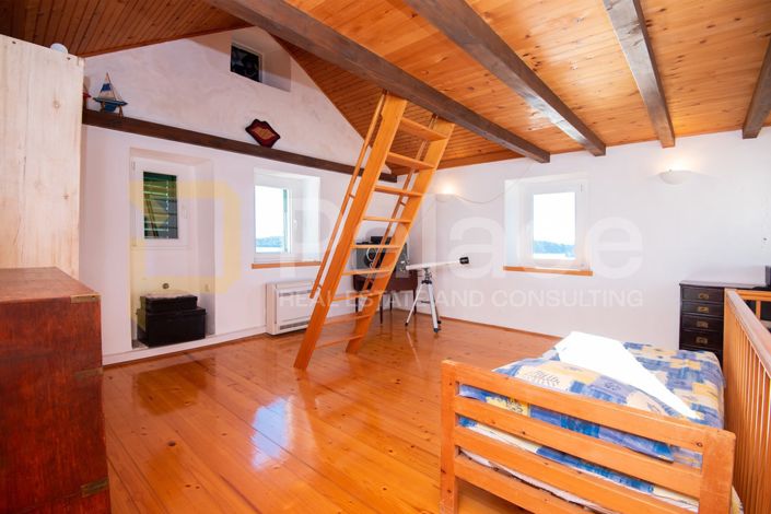 Image No.22-5 Bed House for sale