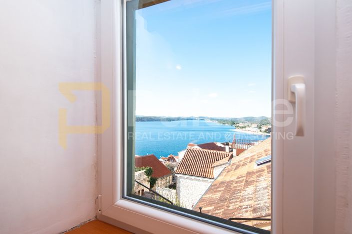 Image No.28-5 Bed House for sale