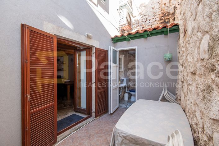 Image No.5-5 Bed House for sale