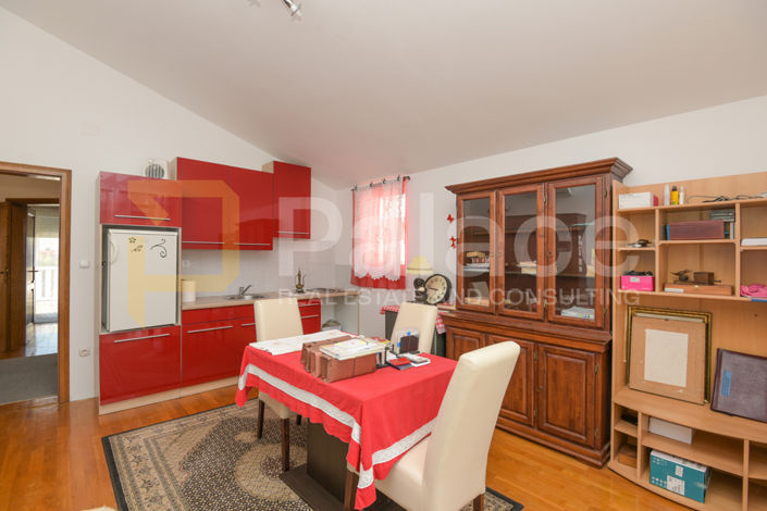 Image No.19-3 Bed House for sale