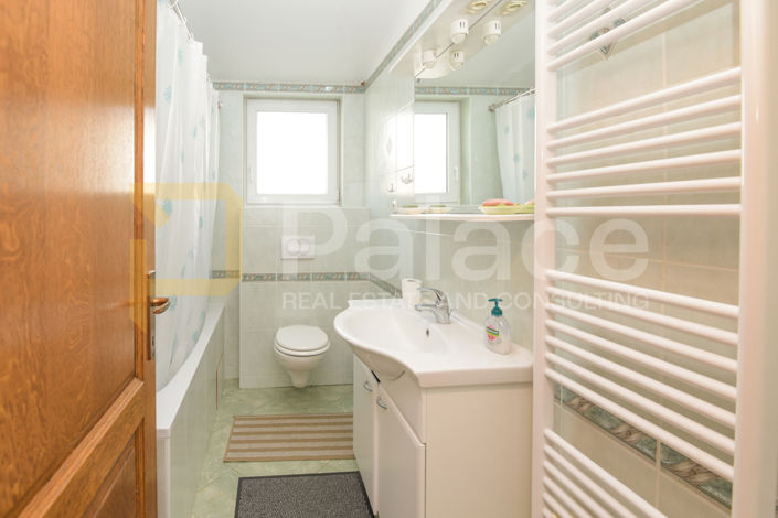 Image No.21-3 Bed House for sale