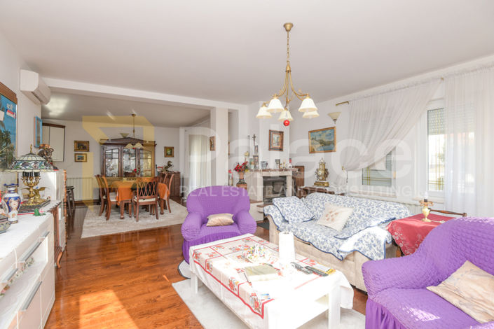 Image No.3-3 Bed House for sale