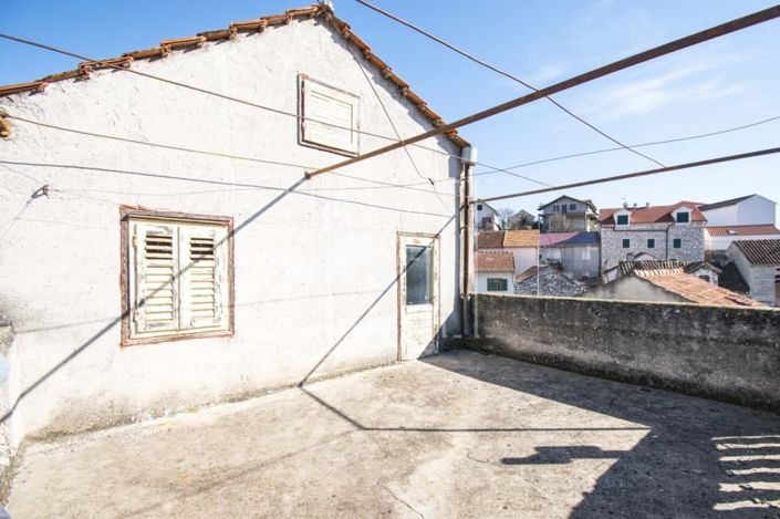 Image No.11-5 Bed Townhouse for sale