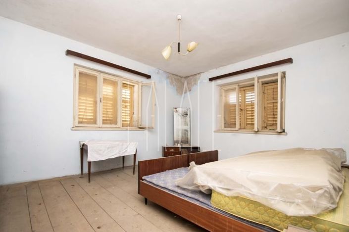 Image No.3-5 Bed Townhouse for sale
