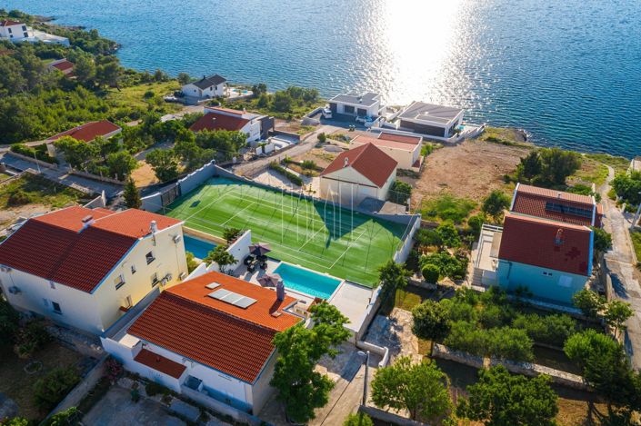 Image No.2-Villa de 4 chambres à vendre à Novigrad