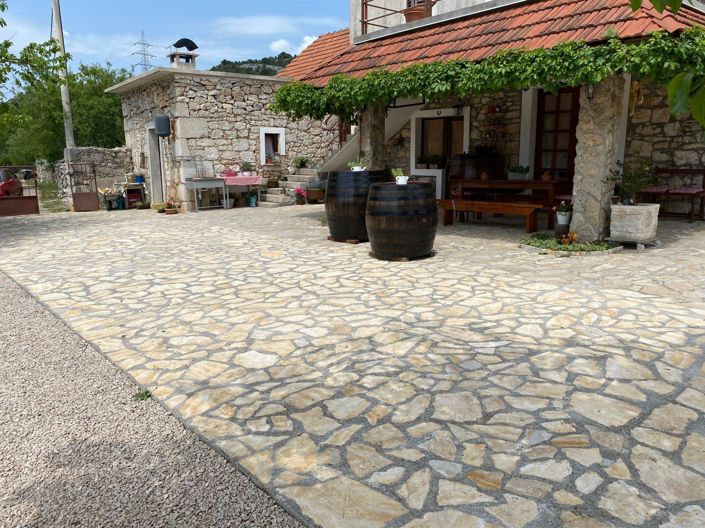 Image No.7-Maison de 4 chambres à vendre à Šibenik-Knin