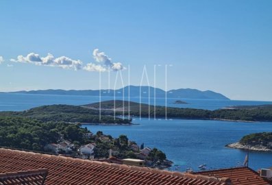 krasna-kuca-hvar-s-pogledom-na-more-388m2_1