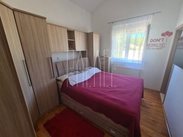krasna-kuca-hvar-s-pogledom-na-more-388m2_4