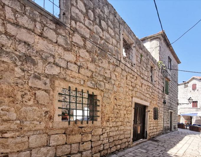 Image No.3-Maison de 6 chambres à vendre à Stari Grad