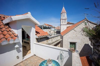 kamena-villa-u-centru-trogira_1