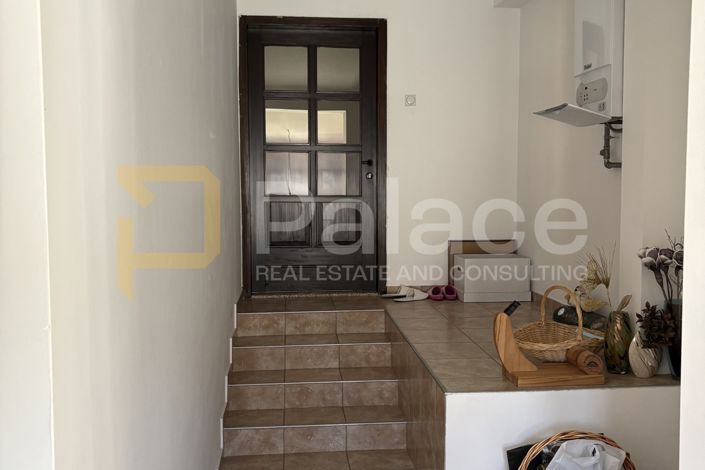 Image No.12-10 Bed House for sale