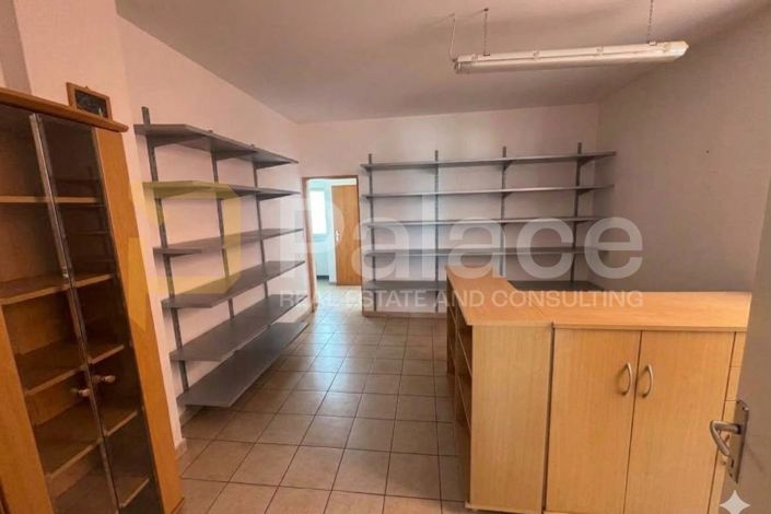 Image No.26-10 Bed House for sale