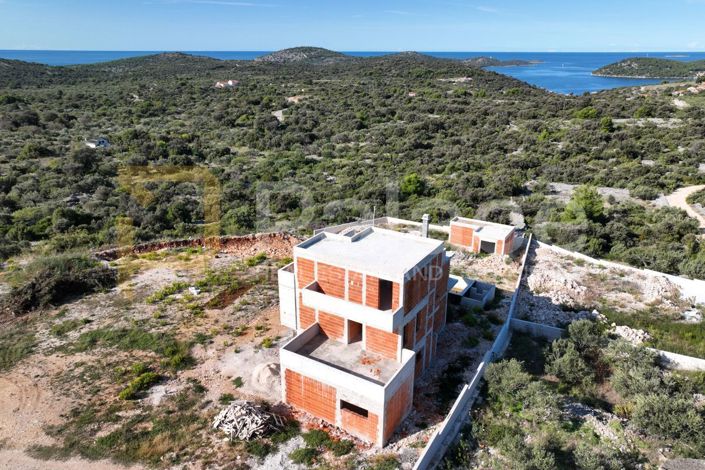 Image No.3-5 Bed House for sale