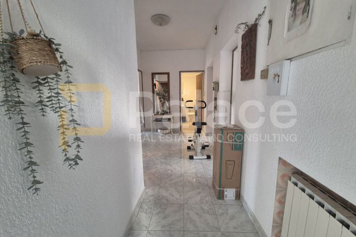 Image No.2-2 Bed House for sale