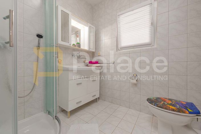 Image No.18-3 Bed House for sale