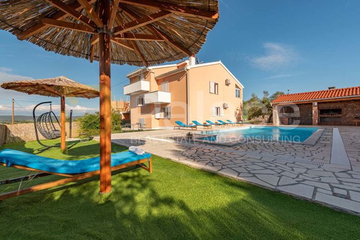 Image No.21-3 Bed House for sale