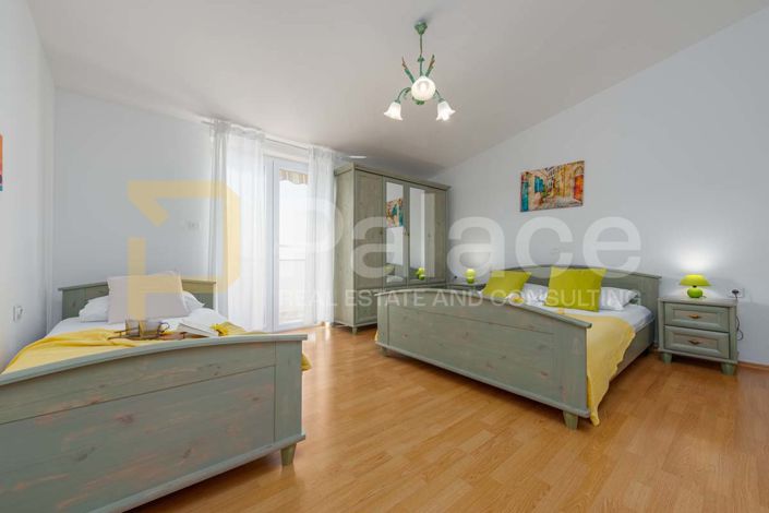 Image No.26-3 Bed House for sale