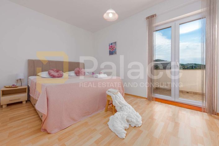 Image No.28-3 Bed House for sale