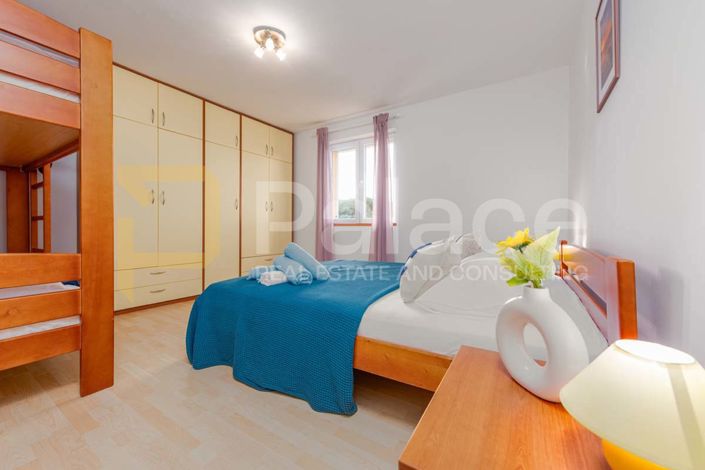Image No.29-3 Bed House for sale