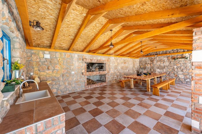 Image No.9-3 Bed House for sale