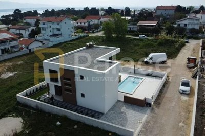 1 - Privlaka, House