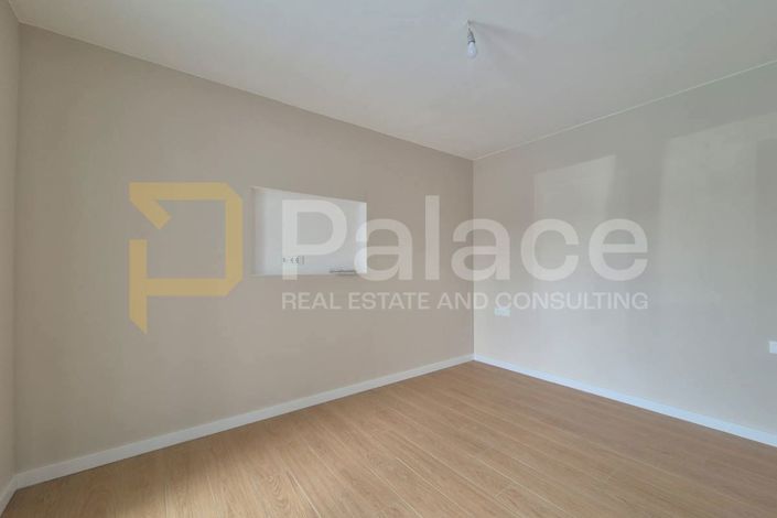 Image No.14-5 Bed House for sale