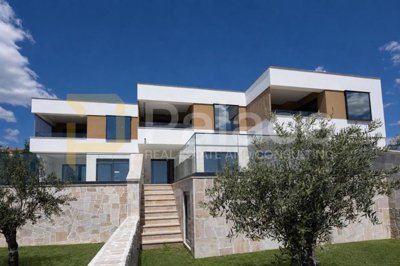 luksuzna-dvoetazna-villa-s-bazenom-primosten-146-m2_10