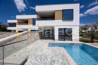 luksuzna-dvoetazna-villa-s-bazenom-primosten-146-m2_13