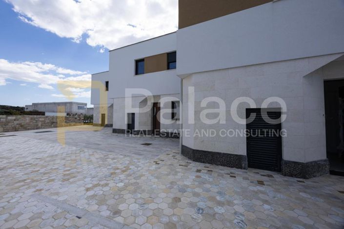 Image No.18-3 Bed Villa for sale