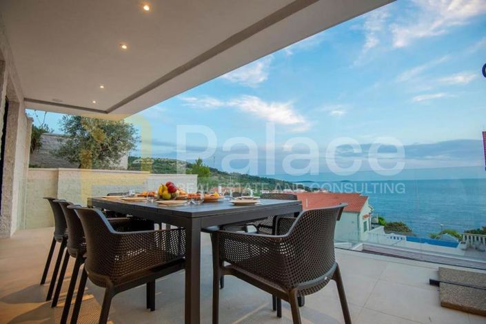 Image No.19-4 Bed House for sale