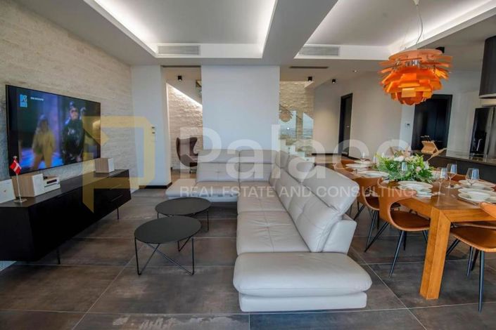 Image No.22-4 Bed House for sale