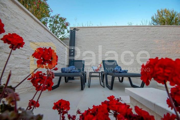 Image No.26-4 Bed House for sale