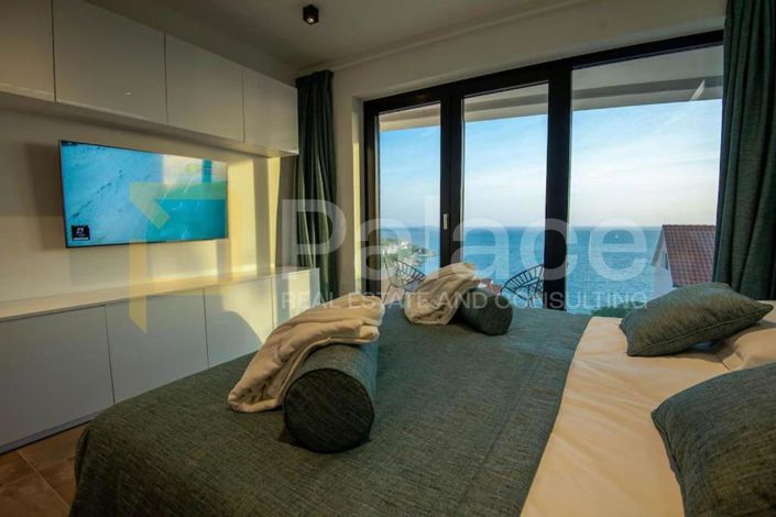 Image No.5-4 Bed House for sale
